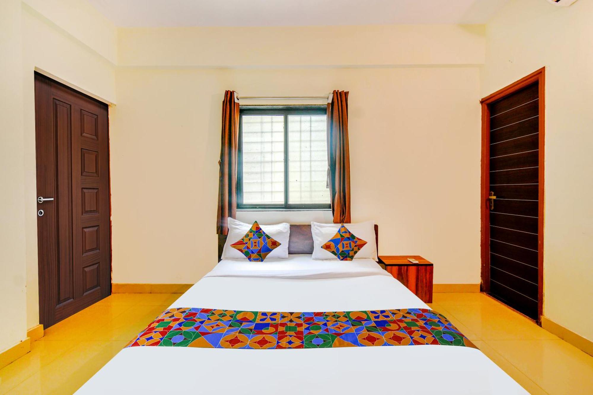 Fabexpress Srh - Nr Butterfly Park - Hinjawadi Hotel Bagian luar foto