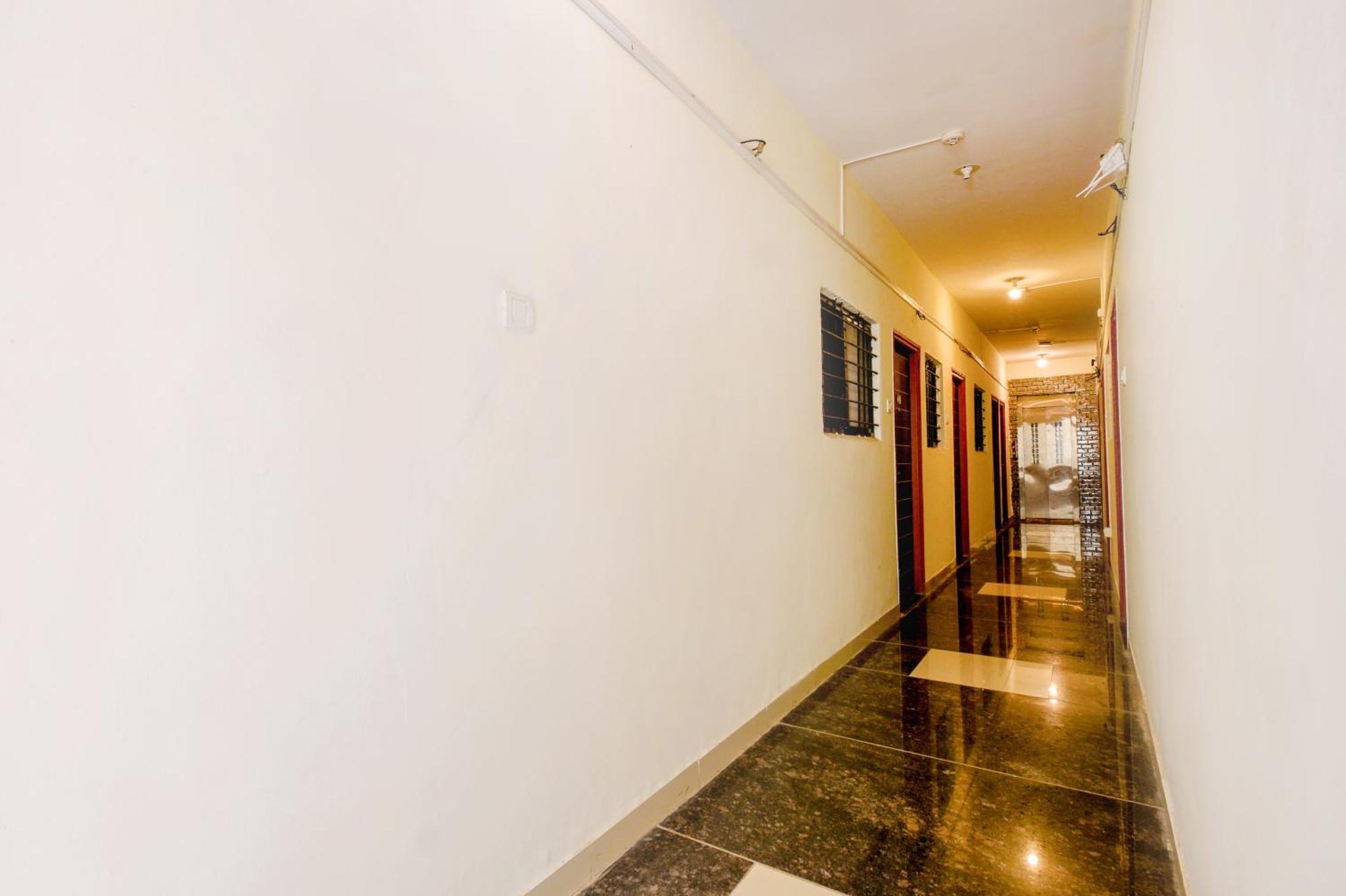 Fabexpress Srh - Nr Butterfly Park - Hinjawadi Hotel Bagian luar foto