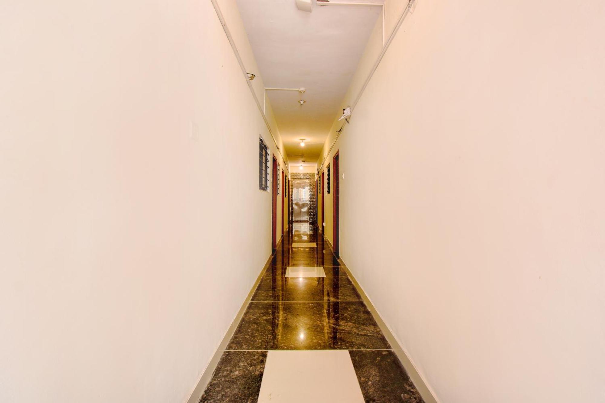 Fabexpress Srh - Nr Butterfly Park - Hinjawadi Hotel Bagian luar foto