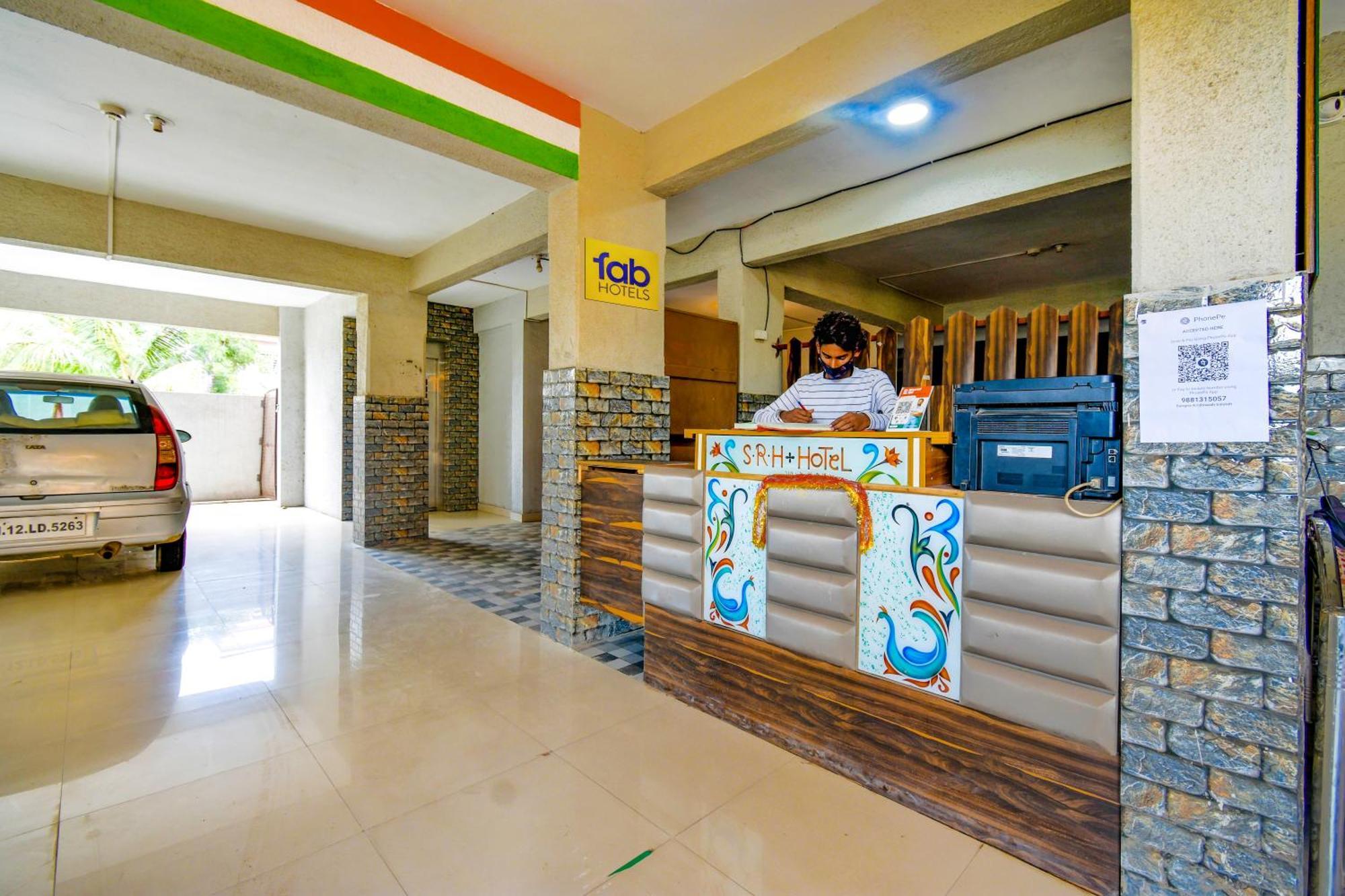 Fabexpress Srh - Nr Butterfly Park - Hinjawadi Hotel Bagian luar foto