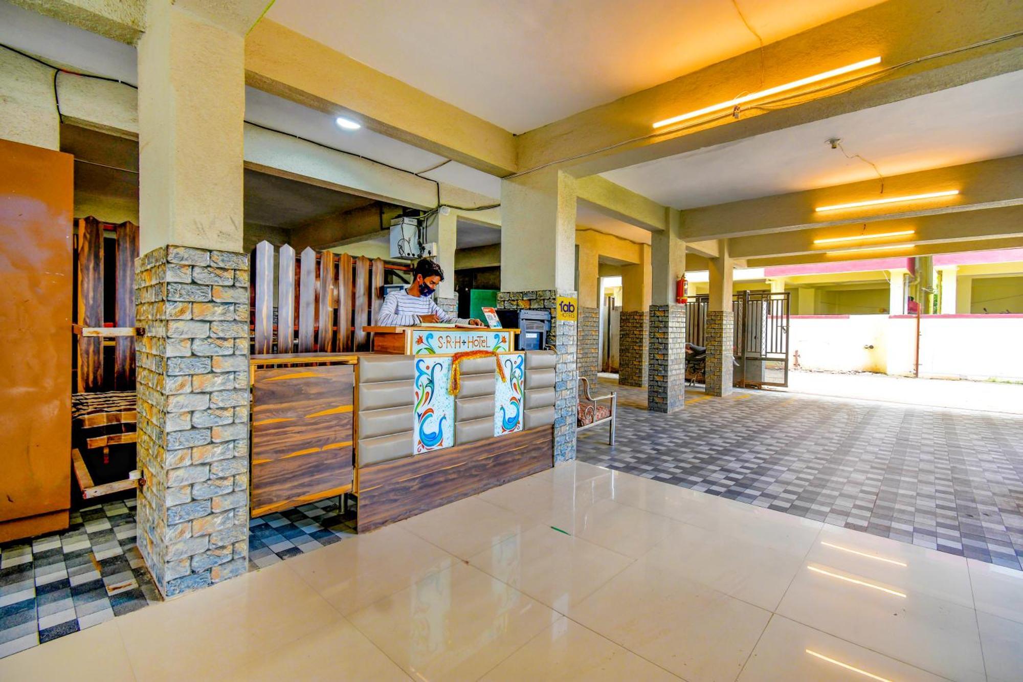 Fabexpress Srh - Nr Butterfly Park - Hinjawadi Hotel Bagian luar foto